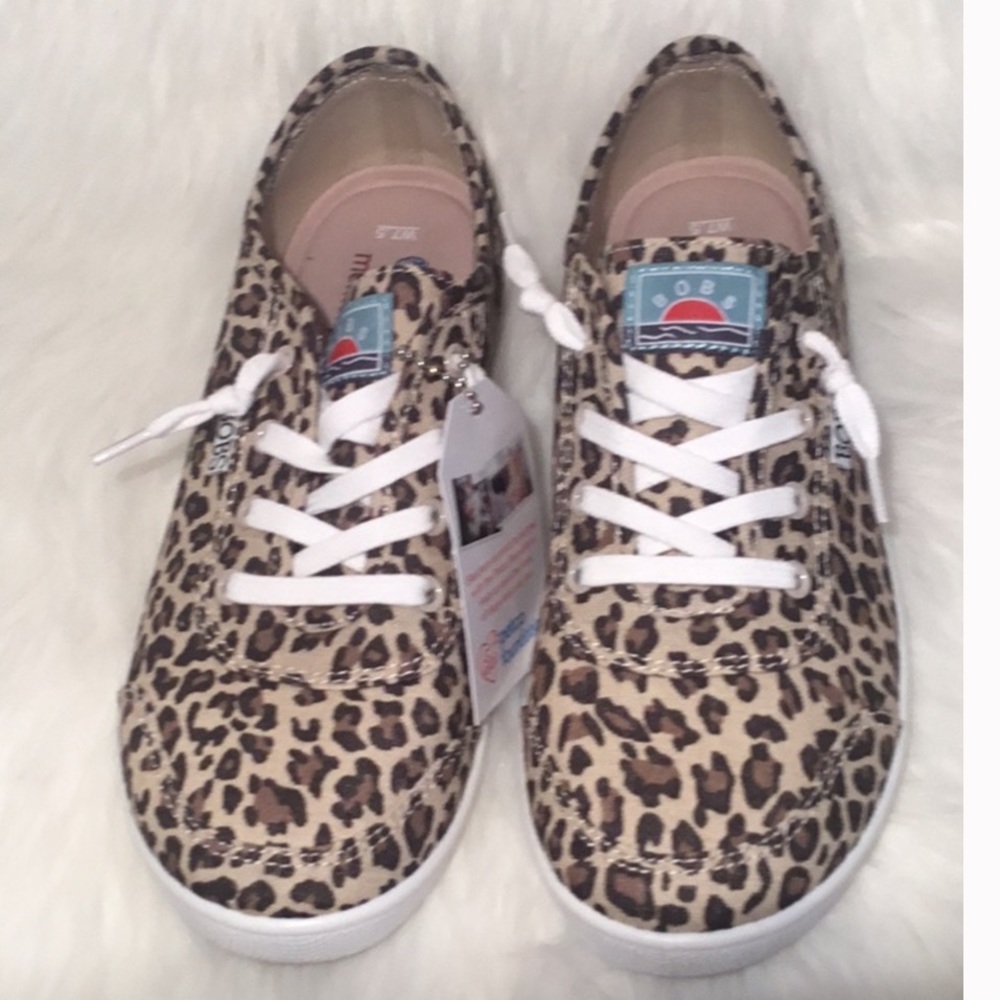 SKECHERS LEOPARD PRINT SNEAKERS - Picture 4 of 5